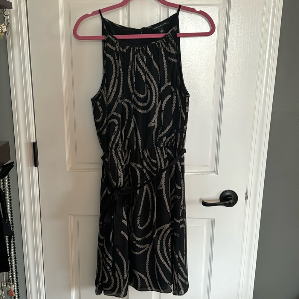 Banana Republic black chiffon with black belt dress size 14